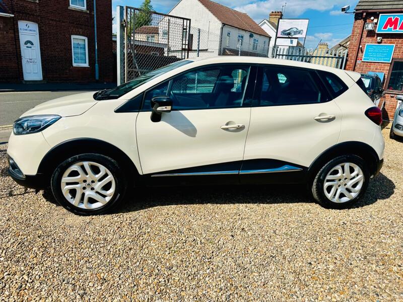 RENAULT CAPTUR