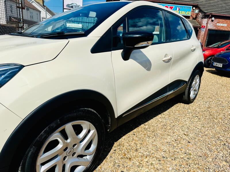 RENAULT CAPTUR